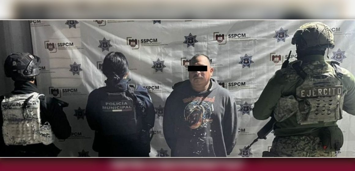 1 Detienen a hombre por violencia familiar y portación de arma tras alerta de Botón Morado