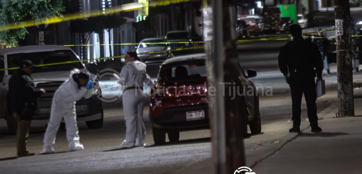 Hallazgo en la colonia Castillo: abandonan vehículo con restos humanos en la cajuela