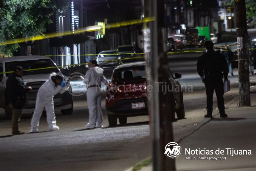 Hallazgo en la colonia Castillo: abandonan vehículo con restos humanos en la cajuela