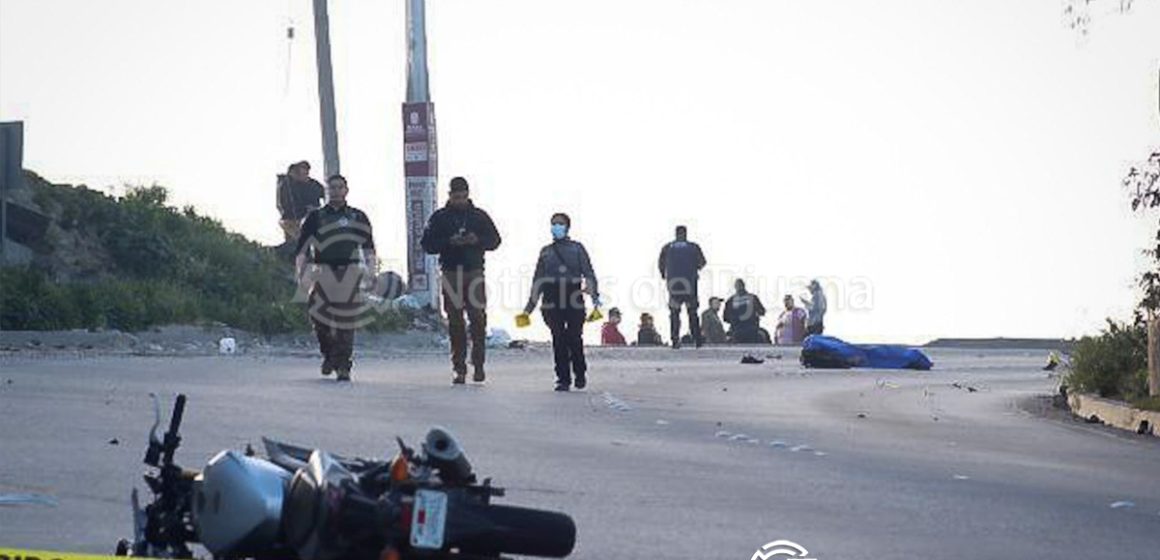 Peatón pierde la vida tras ser atropellado; motociclista queda en estado crítico