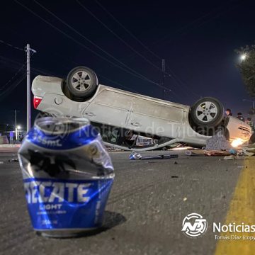1 Huía tras chocar y terminó volcado en el bulevar Cucapah