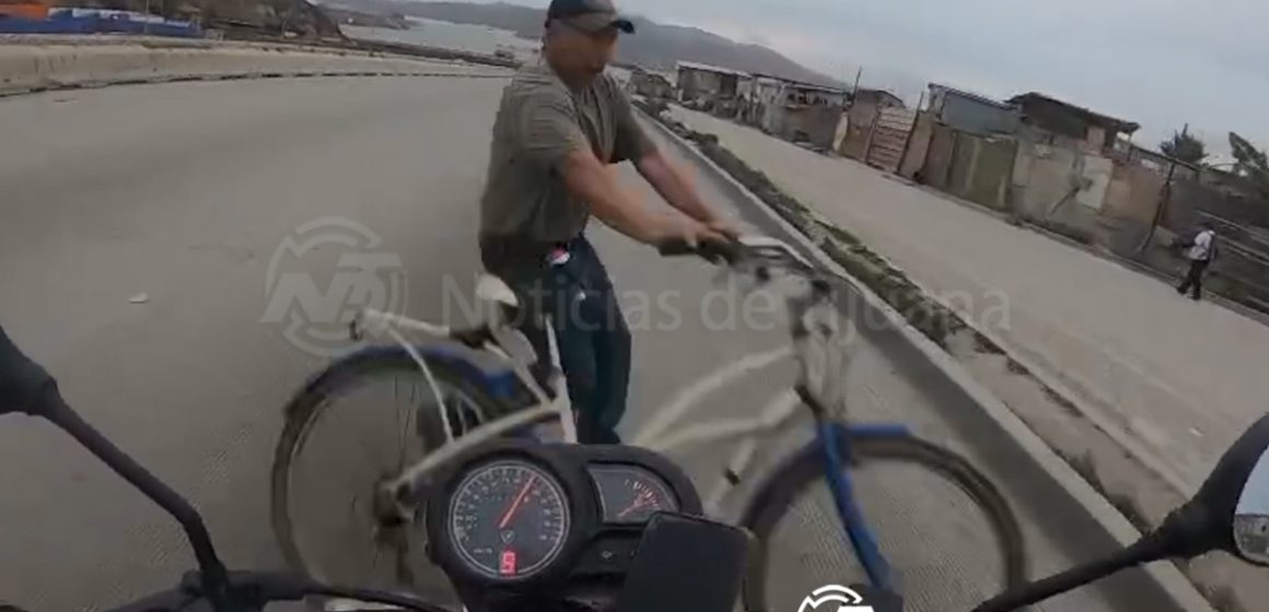 Ciclista grave tras accidente en la Vía Rápida Alamar; motociclista con lesiones menores