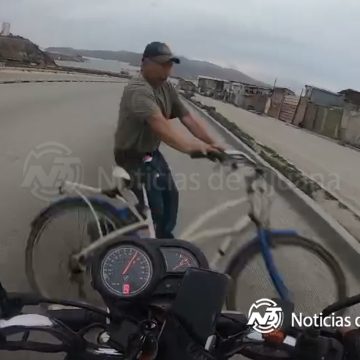 Ciclista grave tras accidente en la Vía Rápida Alamar; motociclista con lesiones menores