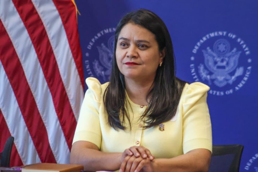 Refuerzan coordinación contra trata y atención a migrantes en BC