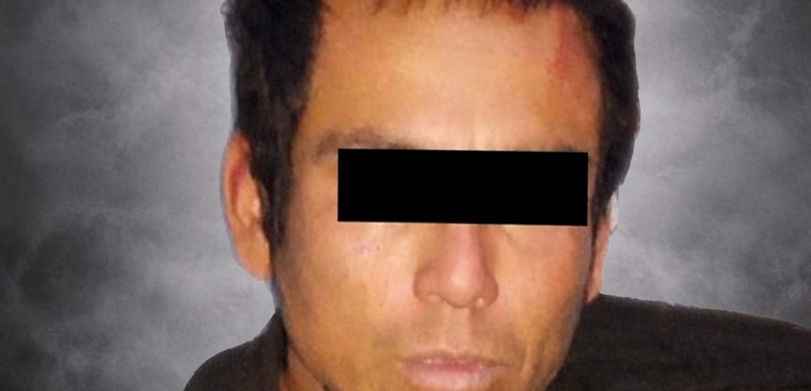 Detienen a hombre por violencia familiar en Lomas del Valle