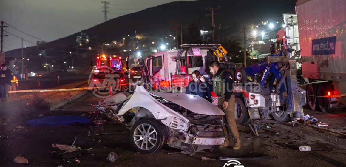 Muere pareja en accidente vehicular en carretera libre Tijuana–Tecate