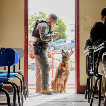 Aplican revisión preventiva en CECyTE de Urbi Villas del Prado