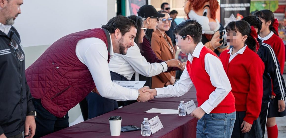 Encabezó Ismael Burgueño ceremonia de clausura del programa D.A.R.E.