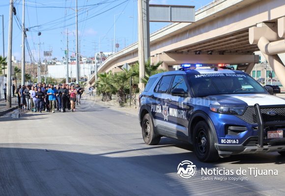 Policías municipales realizan jornada de activación física en vialidades de la ciudad