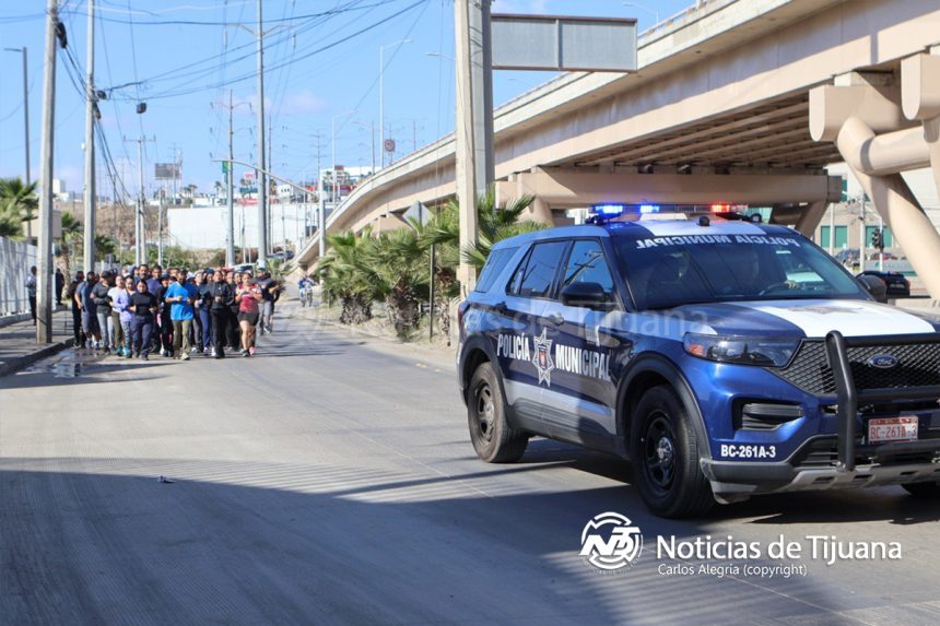 Policías municipales realizan jornada de activación física en vialidades de la ciudad