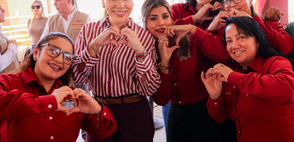 Fortalecen apoyos educativos con Beca Rita Cetina