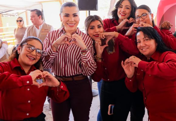 Fortalecen apoyos educativos con Beca Rita Cetina