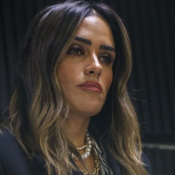 Sandra Cuevas celebra agresión contra Rojo de la Vega y aviva confrontación política