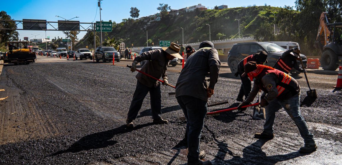 Avanza programa de bacheo en delegaciones de Tijuana