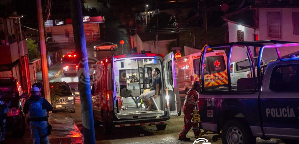 Atacan a balazos a estadounidense y oaxaqueño en Camino Verde