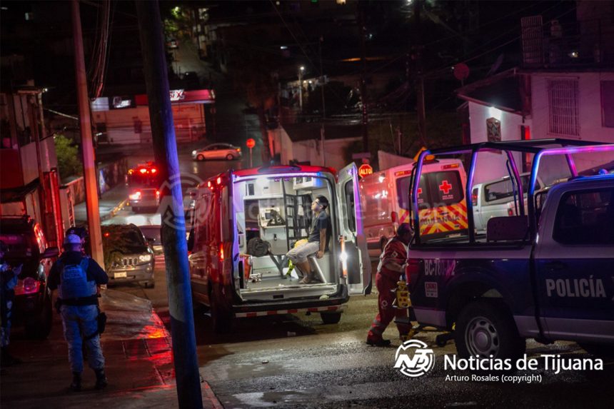 Atacan a balazos a estadounidense y oaxaqueño en Camino Verde