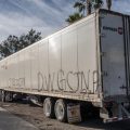 Narcomantas en secundarias y tráiler abandonado en Tijuana desatan movilización de seguridad