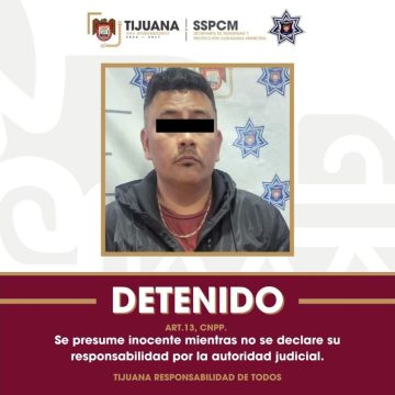 Aseguran a hombre por intentar sobornar a policías en Tijuana