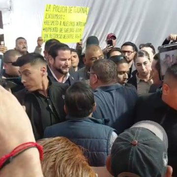 Atendió Burgueño a viudas y propuso soluciones claras y reales