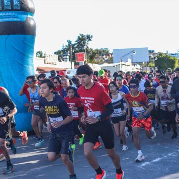 Más de 300 corredores llenan de energía el Parque Miguel Hidalgo en la 5K Valentine Run