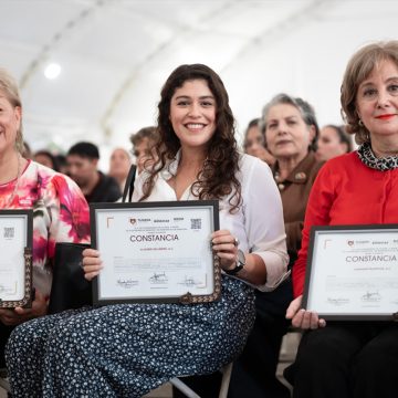 Entregan 436 constancias a asociaciones civiles y refrenda apoyo a proyectos sociales en Tijuana