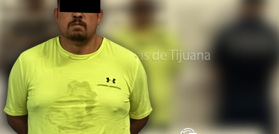 Detienen a jalisciense en Lomas de la Amistad; le aseguran escopeta y pistola abastecida