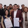 Román Cota formaliza entrega del Centro Comunitario Cucapah a vecinos de Tecate