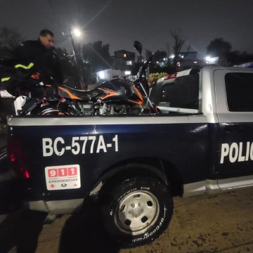 Motocicleta es arrastrada por la corriente en el Cañón del Pato; repartidor resulta ileso