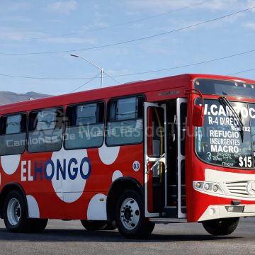 sdfdf Operador de “Transportes El Hongo” niega descuento a estudiante; IMOS confirma que es obligatorio