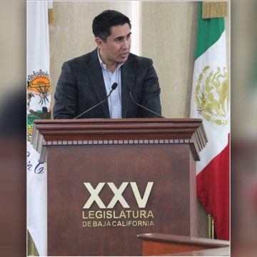 Propone tipificar como delito el ingreso y posesión de celulares en penales de Baja California