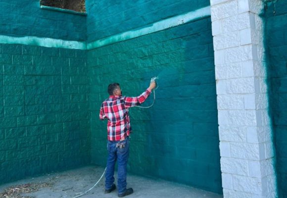 Gobierno de Tecate refuerza mantenimiento y mejoras en parques municipales