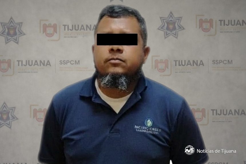 Detienen a hombre por intentar subir a menor a su vehículo afuera de escuela