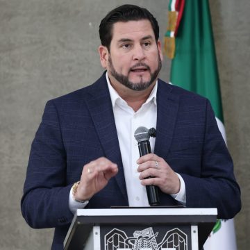 Burgueño presenta informe de programa contra violencia a mujeres