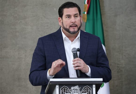 Burgueño presenta informe de programa contra violencia a mujeres