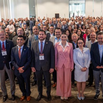 Burgueño participa en encuentro de proveeduría médica