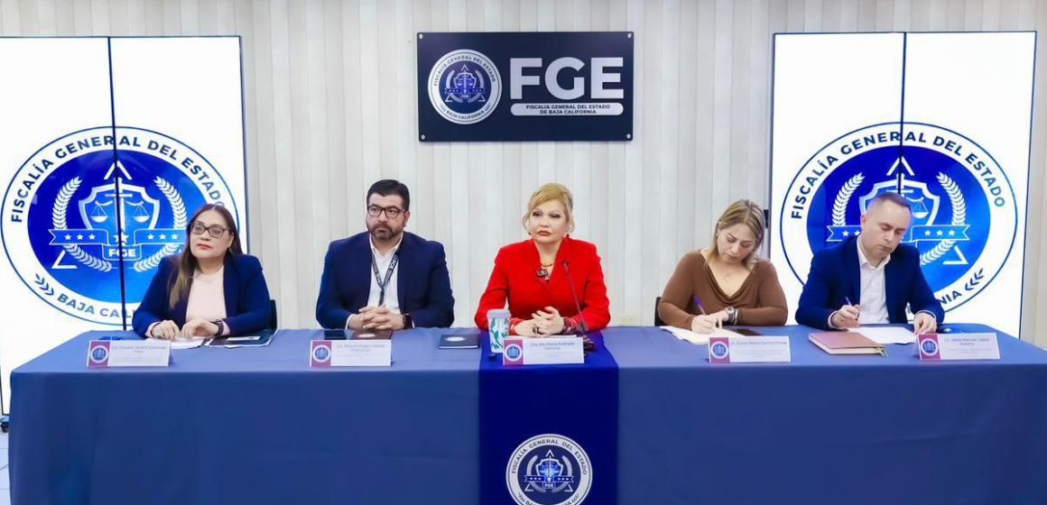 1 FGE detiene a cuatro policías municipales por desaparición y feminicidio