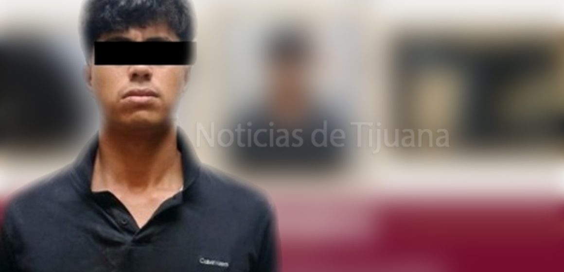 Asegura Policía Municipal a persona con arma tipo Uzi