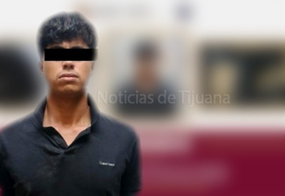 Asegura Policía Municipal a persona con arma tipo Uzi