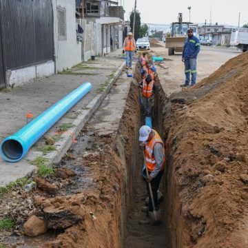 Amplía CESPT red de agua potable en tres colonias