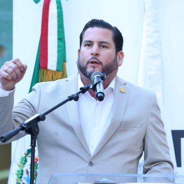 Encabeza Burgueño acto por expropiación petrolera