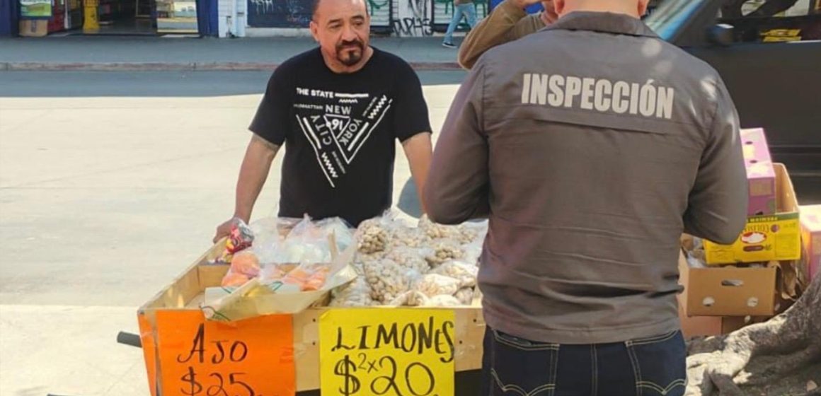 Operativos revisan comercio ambulante en Centro
