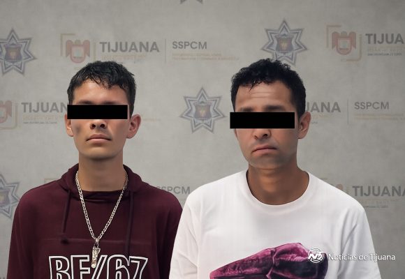 Rescatan a cuatro víctimas y detienen a dos