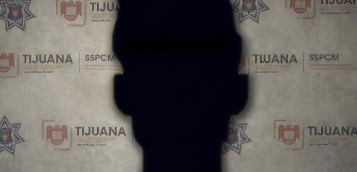 Detienen a menor con presunta droga y vapeadores