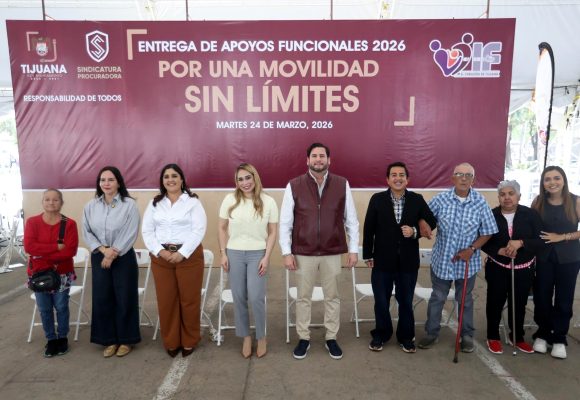 Encabeza Burgueño entrega de apoyos funcionales