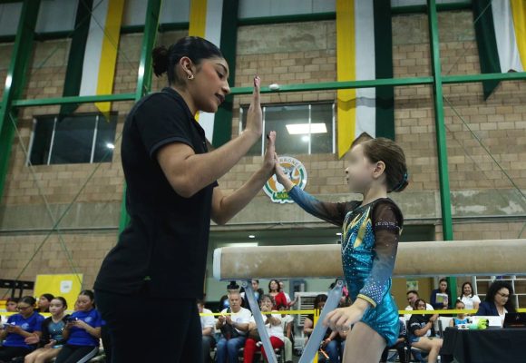 Inicia estatal de gimnasia en UABC