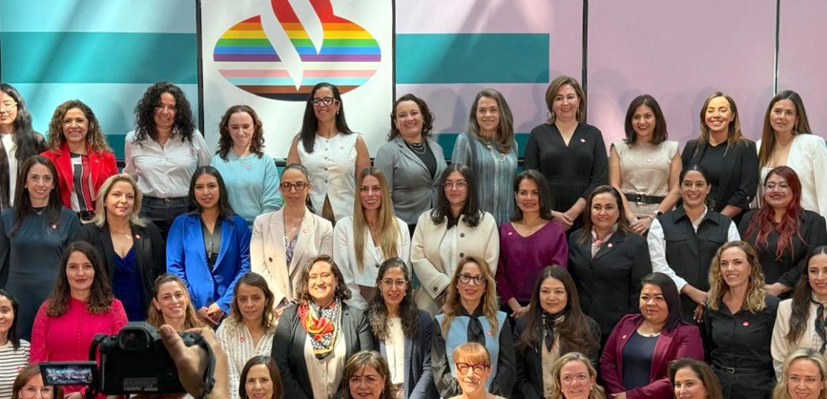 Seleccionan a directora de CEJUM entre líderes