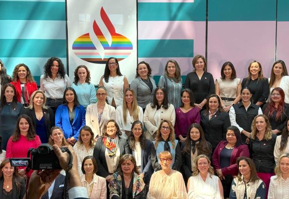 Seleccionan a directora de CEJUM entre líderes