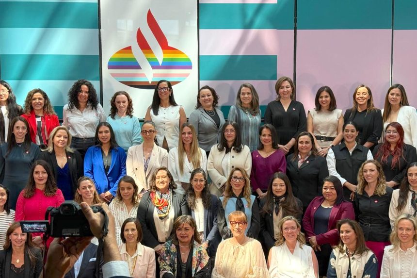 Seleccionan a directora de CEJUM entre líderes