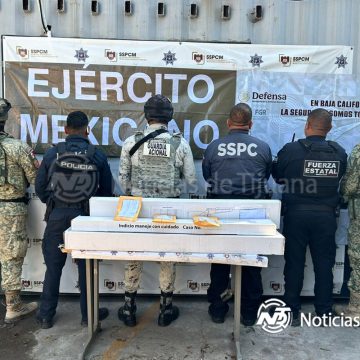 Abandonan vehículo con armas de alto poder tras reporte de disparos en Tijuana