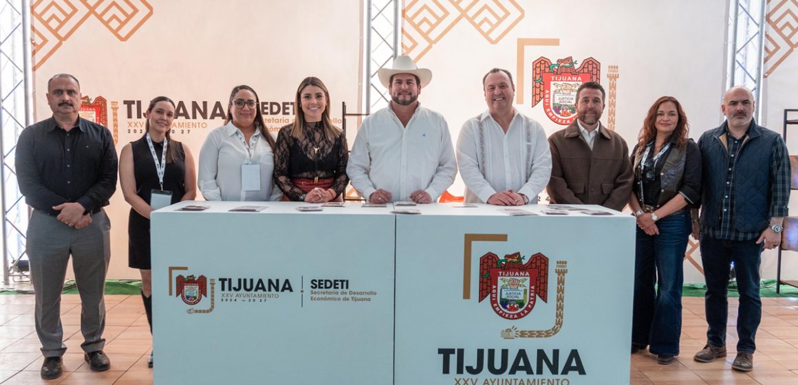 Burgueño asiste a inauguración de Expo Agrobaja y promueve productos de Tijuana